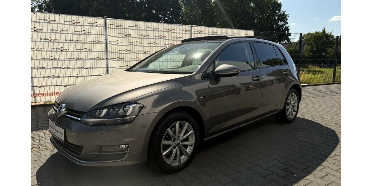 VW Golf Lounge BMT / Panorama / AHK / Navi / Xenon 130.000 km 14.890 &euro; Mönchengladbach 41066