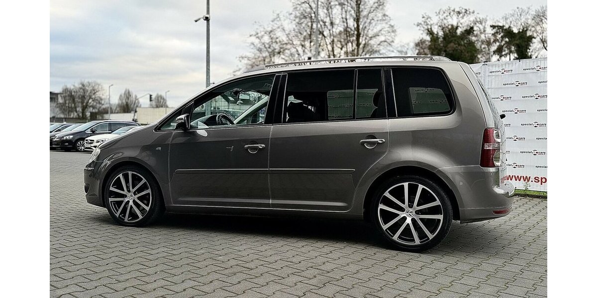 VW Touran R-Line / Leder / 7 Sitze / 1.Hd / Navi 125.000 km 11.900 &euro; Mönchengladbach 41066