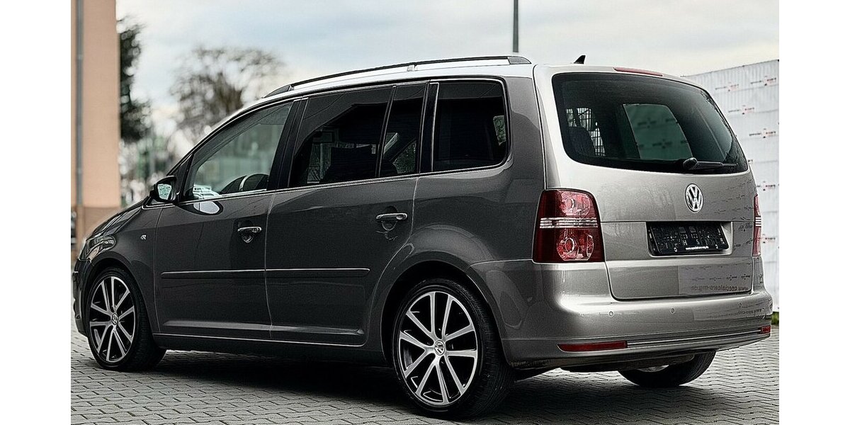VW Touran R-Line / Leder / 7 Sitze / 1.Hd / Navi 125.000 km 11.900 &euro; Mönchengladbach 41066