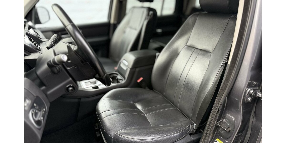 Land Rover Discovery SDV6 / HSE / Kamera / Pano / 7 Sitze 199.000 km 18.900 &euro; Mönchengladbach 41066