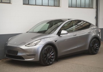 Tesla Model Y 73.109 km 38.250 &euro; Mönchengladbach 41236