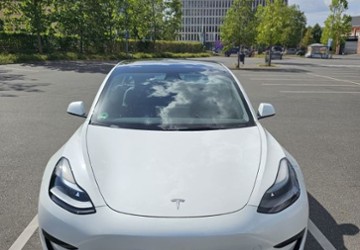 Tesla Model 3 5.265 km 34.200 &euro; Ratingen 40882