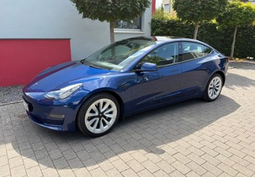 Tesla Model 3 88.412 km 25.600 &euro; Willich 47877