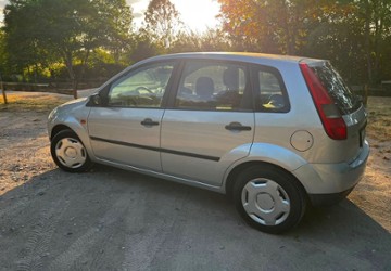 Ford Fiesta 83.376 km 2.200 &euro; Mettmann 40822