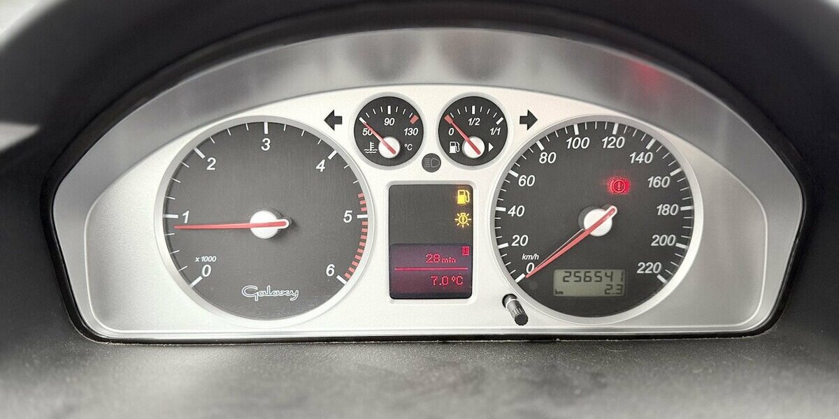 Ford Galaxy / Ghia / Sitzheizung / Klima / 7 Sizer 256.000 km 2.490 &euro; Mönchengladbach 41066