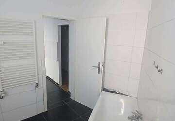 Wohnung Mönchengladbach Süd - 3 Zimmer, 71 m&sup2;, 675&euro; | Angebot:26956308