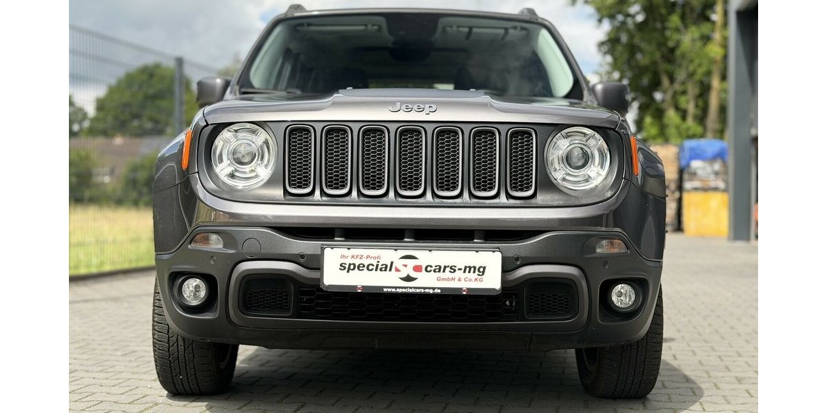 Jeep Renegade Trailhawk / 4WD / KeylessGO / Pano 100.000 km 14.990 &euro; Mönchengladbach 41066