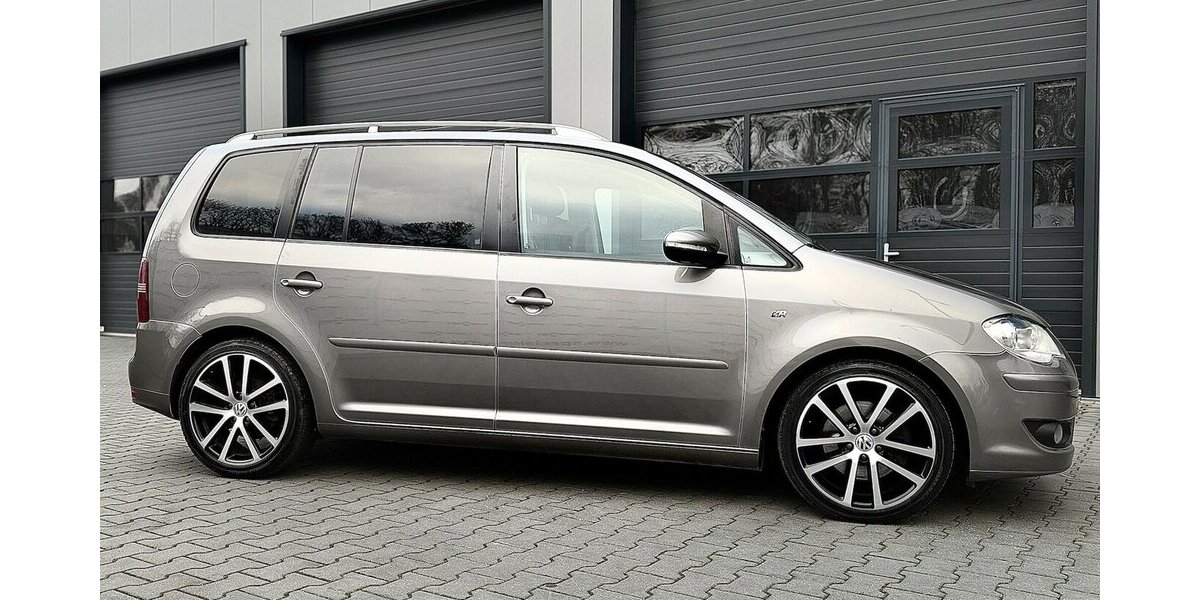 VW Touran R-Line / Leder / 7 Sitze / 1.Hd / Navi 125.000 km 11.900 &euro; Mönchengladbach 41066